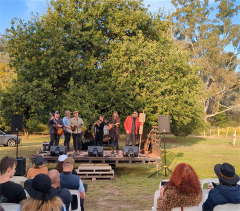 Stars-Bars-Festival-Heathcote-2024-Munari-Winery-The-Drunken-Poachers